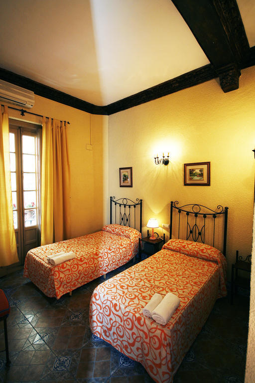 Hostal Van Gogh Sevilla Rum bild