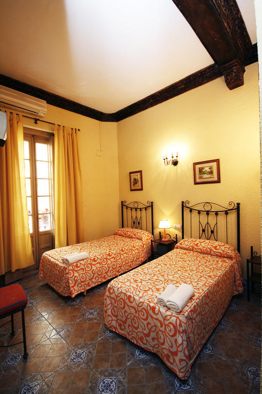 Hostal Van Gogh Sevilla Rum bild