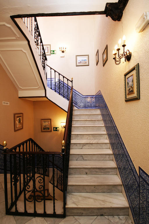Hostal Van Gogh Sevilla Exteriör bild