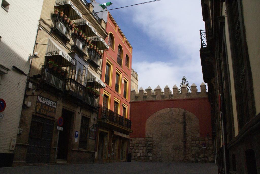 Hostal Van Gogh Sevilla Exteriör bild
